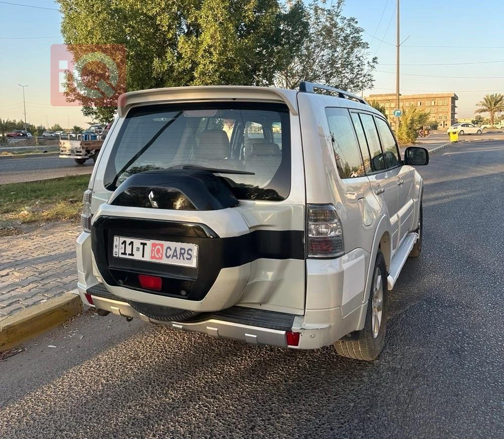 ميتسوبيشي باجيرو